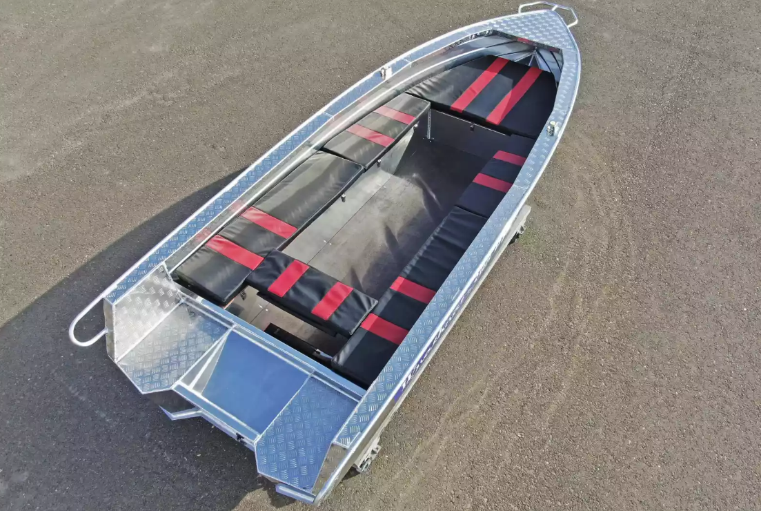 Алюминиевая лодка Wyatboat-390РМ увеличенный борт в Ханты-Мансийске