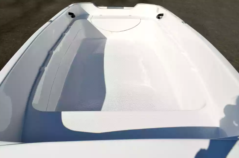 Стеклопластиковая лодка Пингвин (тримаран) в Ханты-Мансийске