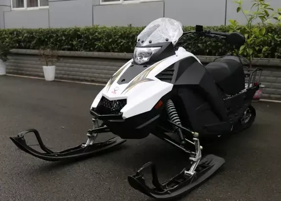 Снегоход ULAR 220 в Ханты-Мансийске