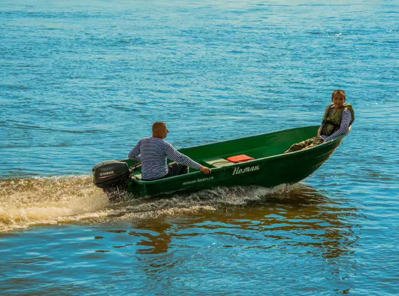 Стеклопластиковая лодка Neman-340 (тримаран) в Ханты-Мансийске