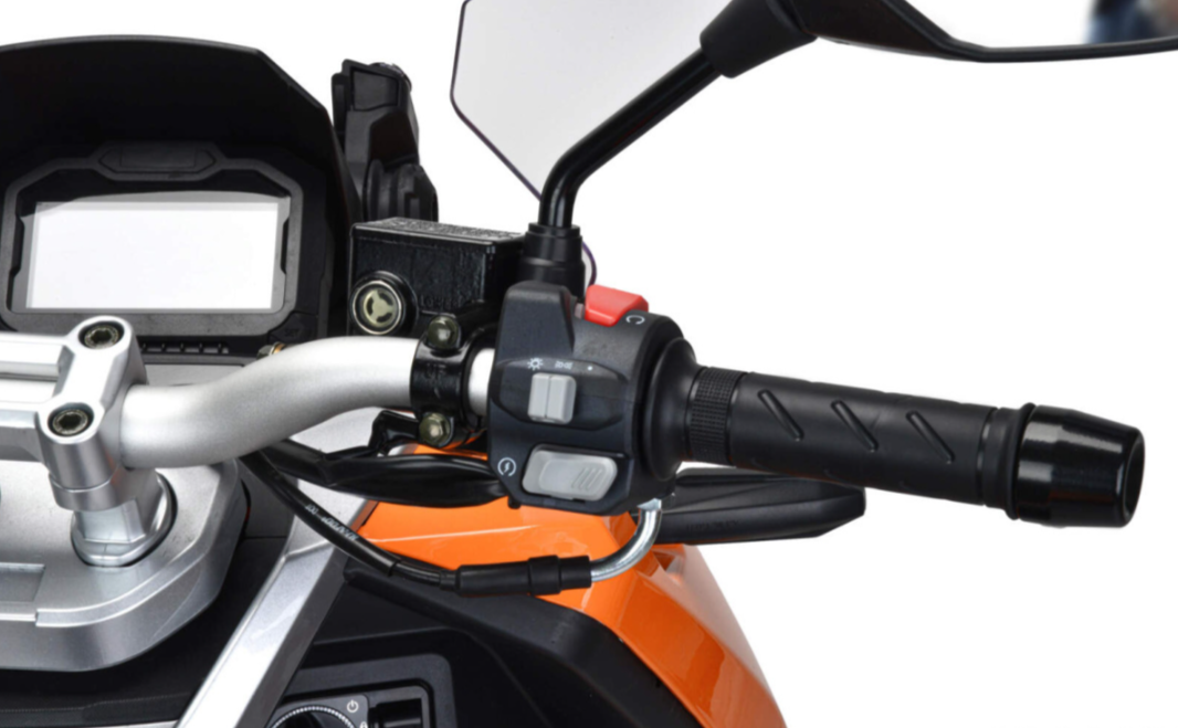 Скутер MOTOLAND (МОТОЛЕНД) T-MAX 150 в Ханты-Мансийске