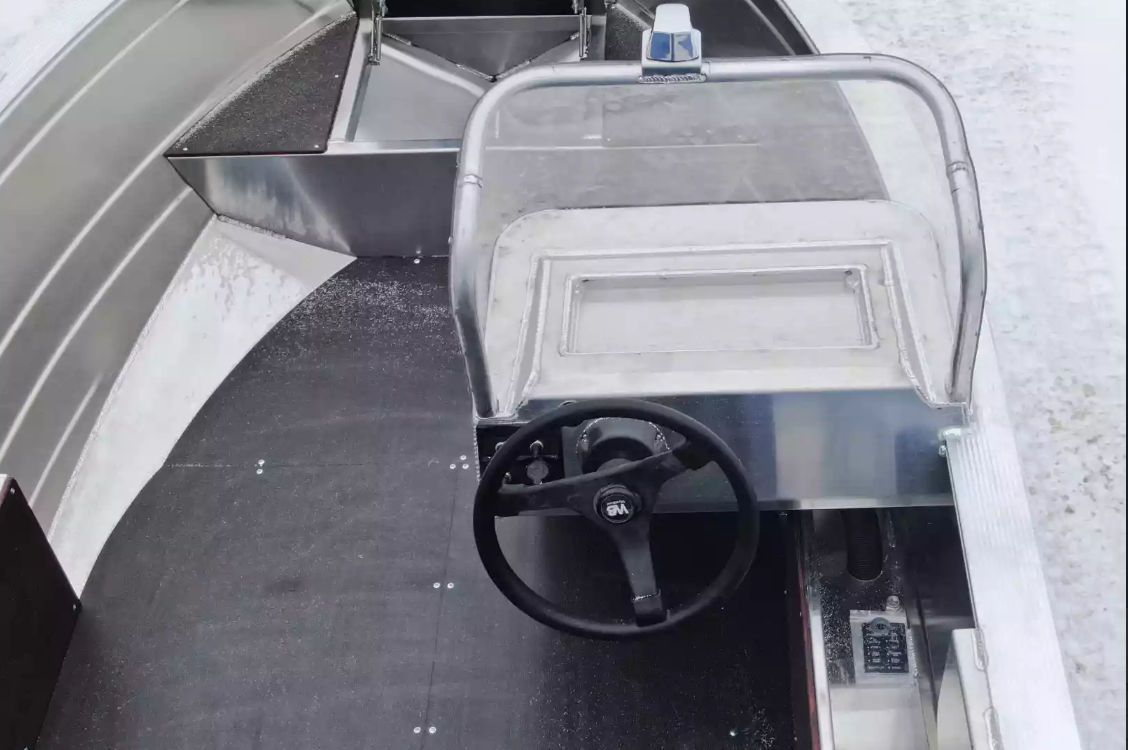 Алюминиевая лодка Неман-400 С в Ханты-Мансийске