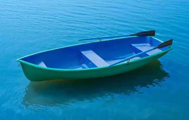 Стеклопластиковая лодка Дельфин в Ханты-Мансийске