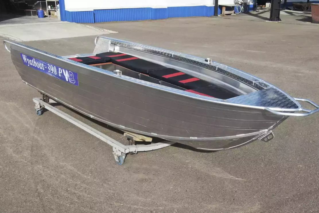Алюминиевая лодка Wyatboat-390РМ увеличенный борт в Ханты-Мансийске
