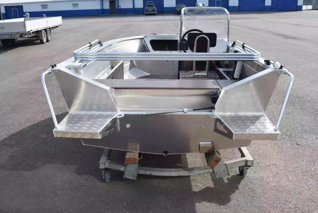 Алюминиевая лодка Неман-400 С в Ханты-Мансийске