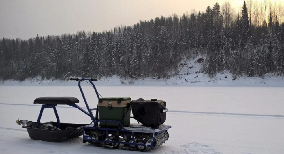 Мотобуксировщик Альбатрос-L 9 с фарой в Ханты-Мансийске
