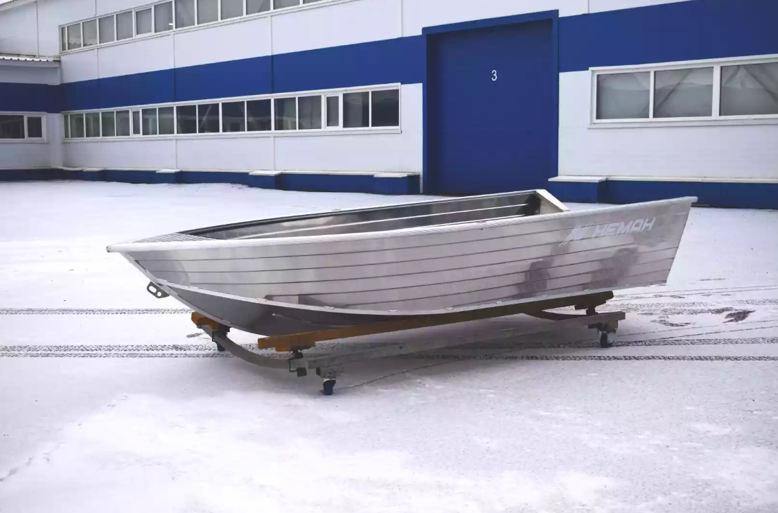 Алюминиевая лодка Неман-400 в Ханты-Мансийске