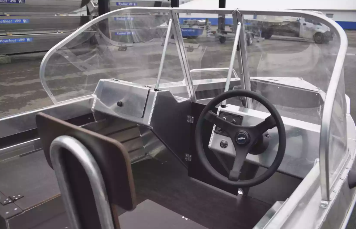 Алюминиевая лодка  Neman-400 DC в Ханты-Мансийске