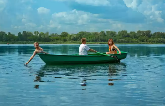 Стеклопластиковая Лодка Голавль в Ханты-Мансийске