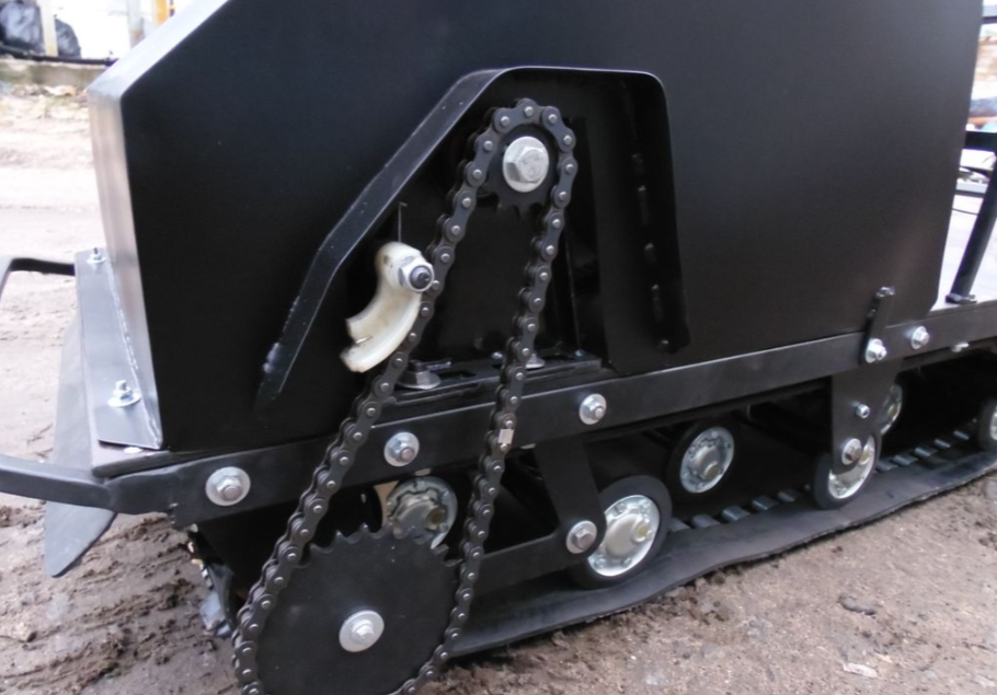 Мотобуксировщик AhtaR Зима 15 л/с с вариатором в Ханты-Мансийске