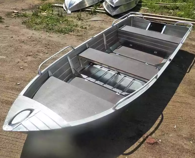 Алюминиевая лодка Вятка-Профи 37 в Ханты-Мансийске