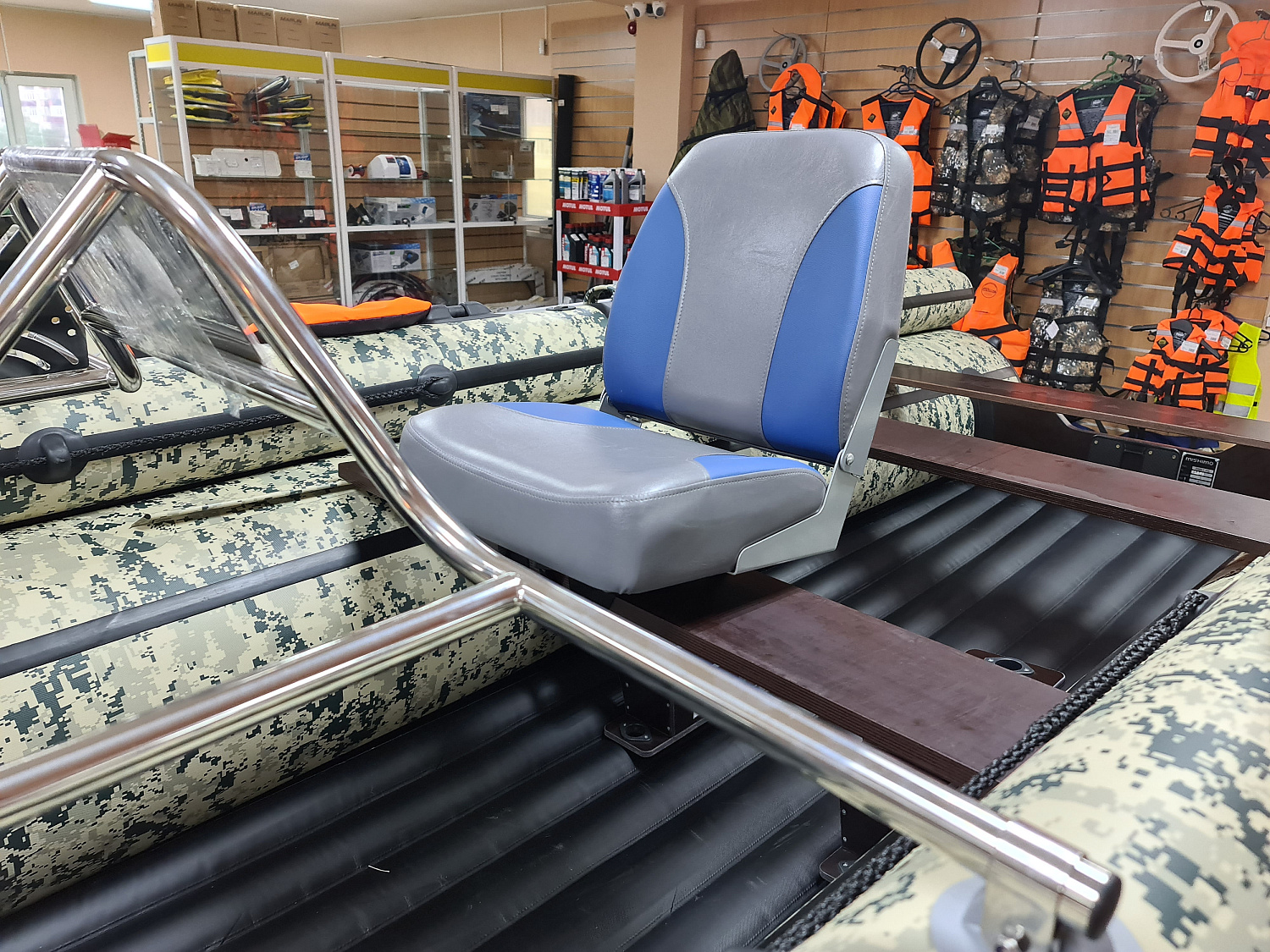 КРЕСЛО МЯГКОЕ РАСКЛАДНОЕ С ПОВОРОТНЫМ МЕХАНИЗМОМ ДЛЯ ЛОДОК в Ханты-Мансийске