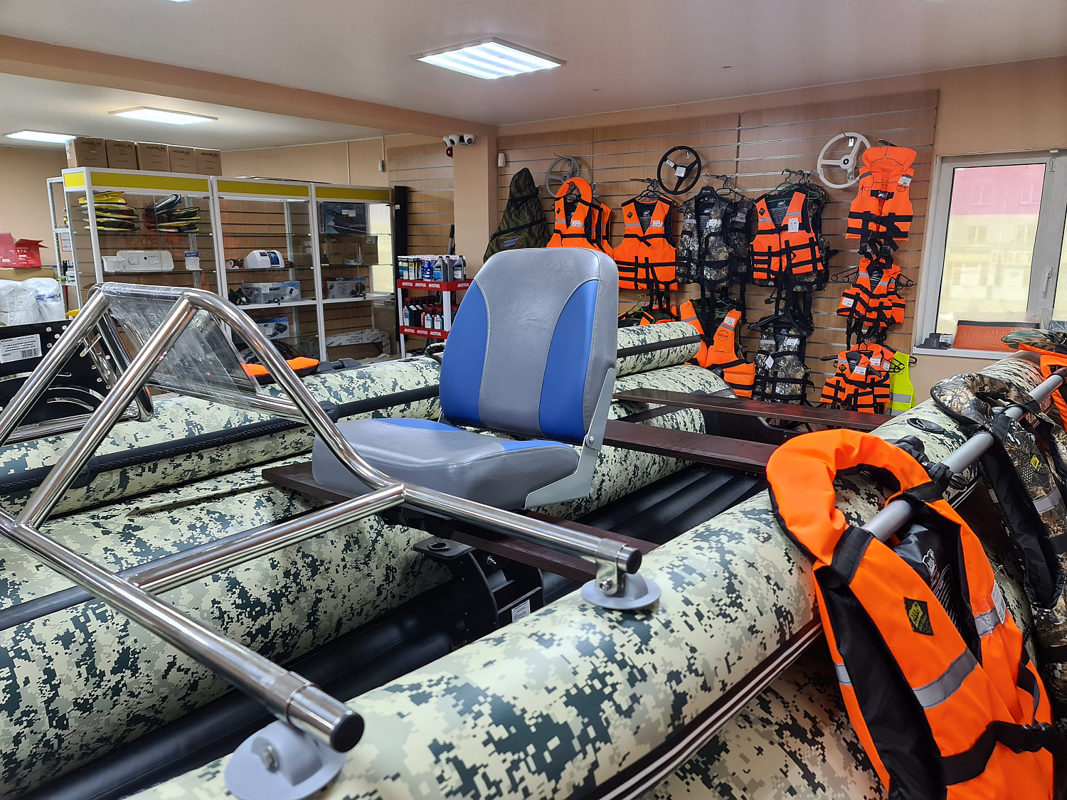 КРЕСЛО МЯГКОЕ РАСКЛАДНОЕ С ПОВОРОТНЫМ МЕХАНИЗМОМ ДЛЯ ЛОДОК в Ханты-Мансийске