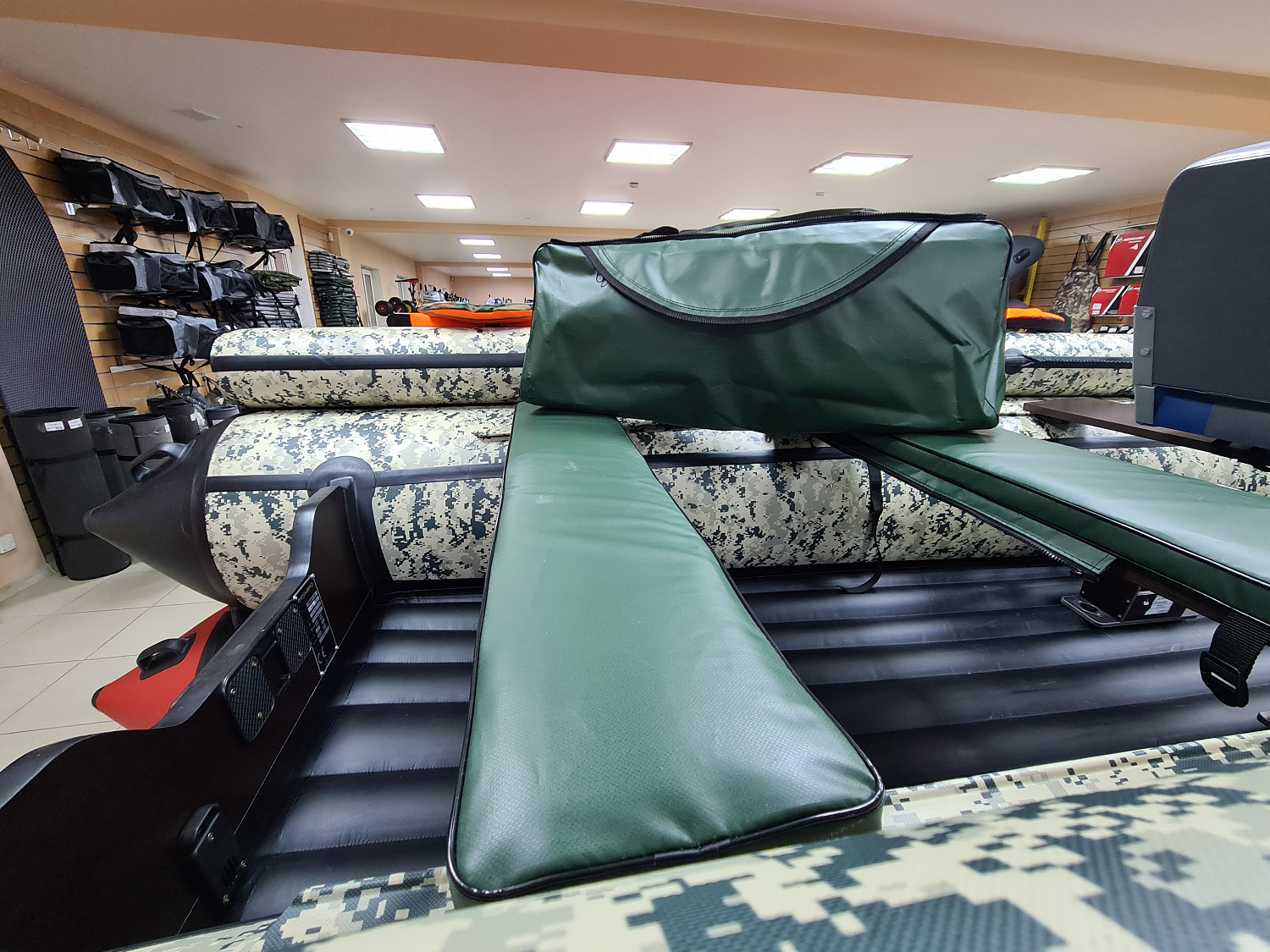 КОМПЛЕКТ МЯГКИХ НАКЛАДОК С СУМКОЙ ДЛЯ ЛОДОК 110Х20 ЗЕЛЕНЫЙ в Ханты-Мансийске